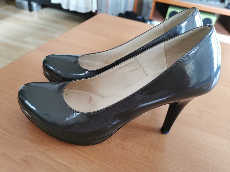 Czółenka Venezia r. 38 skóra