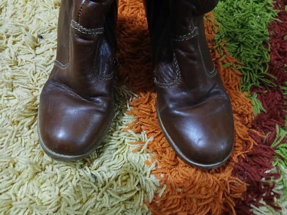Продам жіночі напівчобітки