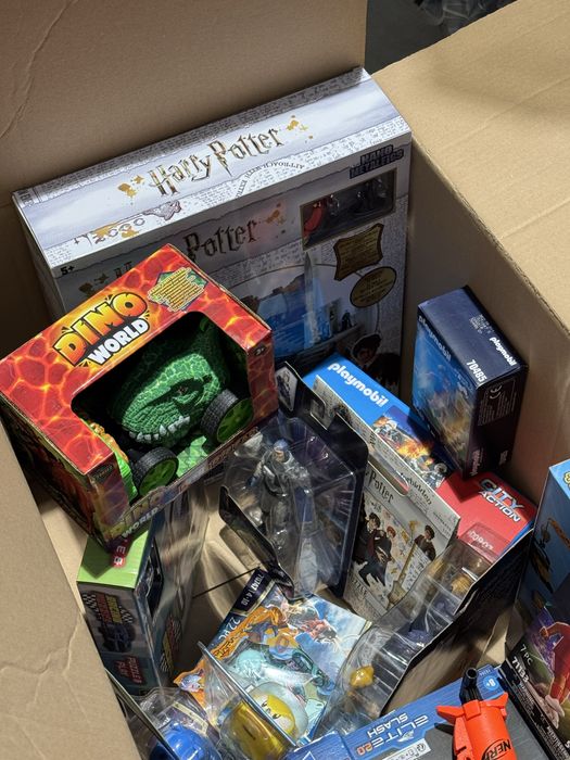 Box karton z zabawkami Zabawki dla chłopca klasa A Nowe