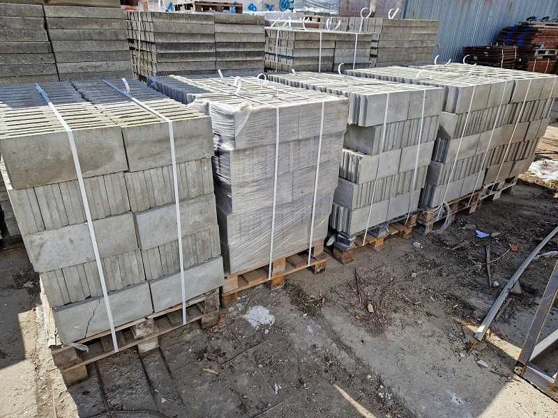 Bloczek betonowy gr. 8cm / pustak/ teknoamerblok / pozostałości po budowie