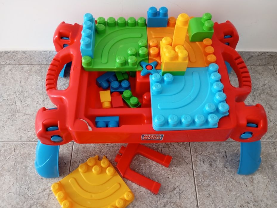 Mega Blocks - mesa de jogo de encaixe - 58*40 cm