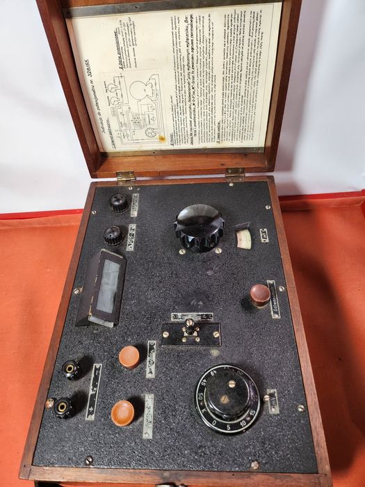 Urządzenie elektryczne galwanometr