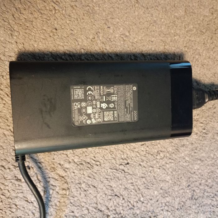 Laptop victus i ładowarka hp 200w