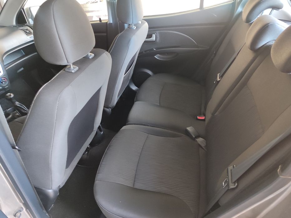 Kia Picanto 1.0 gasolina com 92 mil km