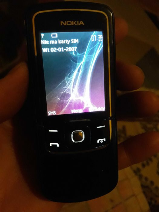 Nokia 8600  luna