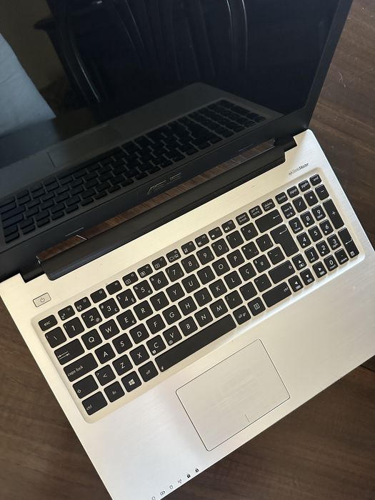 Portátil barato ASUS 15” i7