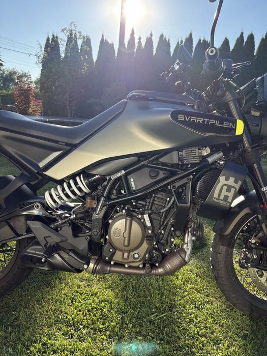 Motocykl Husqvarna Svarpilen 125 Model 2025 kat B  Gwarancja Stan Idealny  15KM