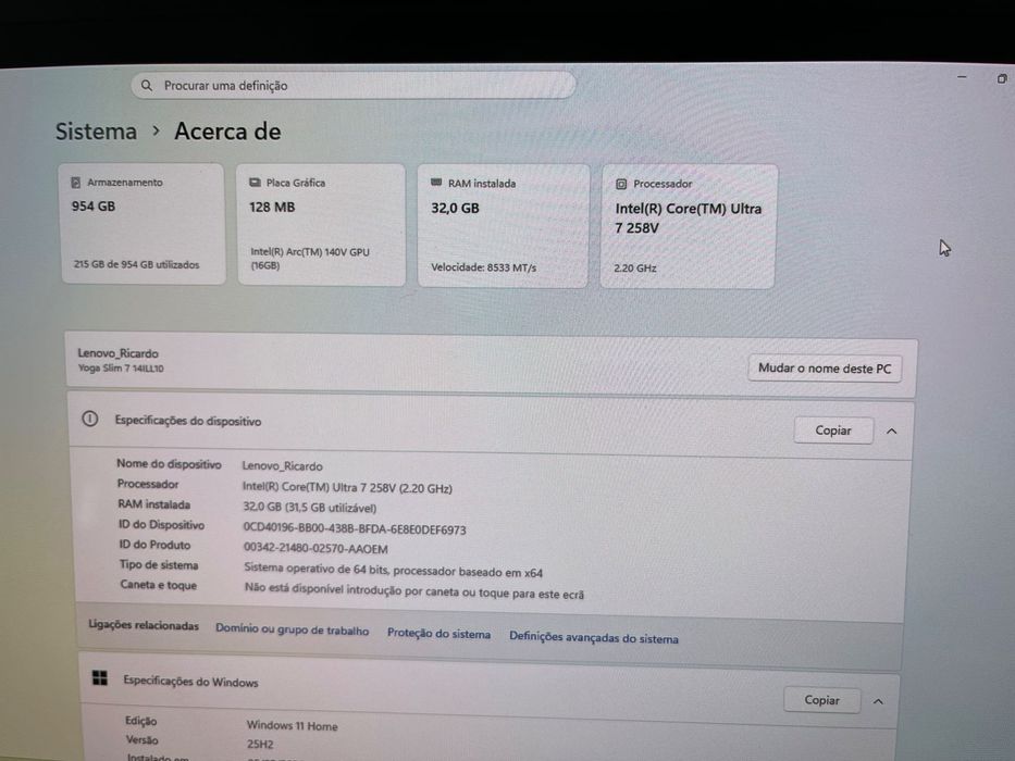 Lenovo Yoga Slim 7 (Core Ultra 7 258V, 32GB, 1TB)