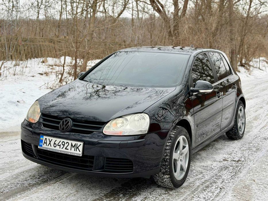 Продам  хорошего Фольксвагена Гольф-5