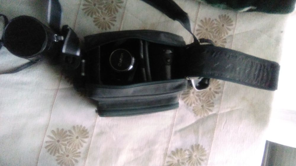 Máquina Fotográfica "CANON"