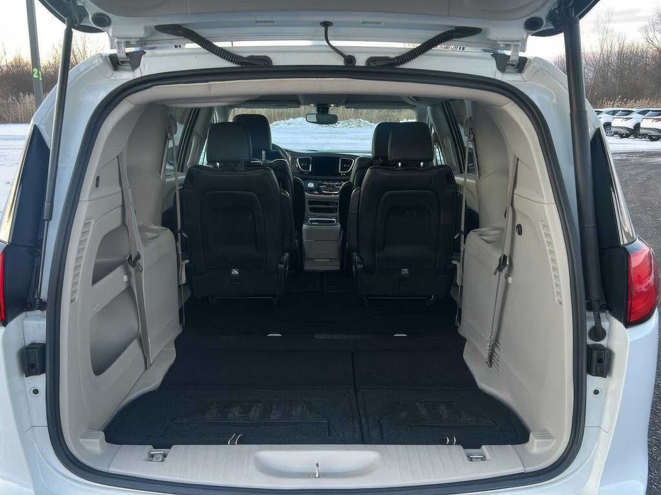 Chrysler Pacifica Touring L Plus      2018