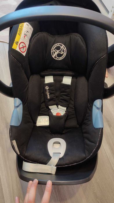 Fotelik samochodowy Cybex (0-13kg) z bazą