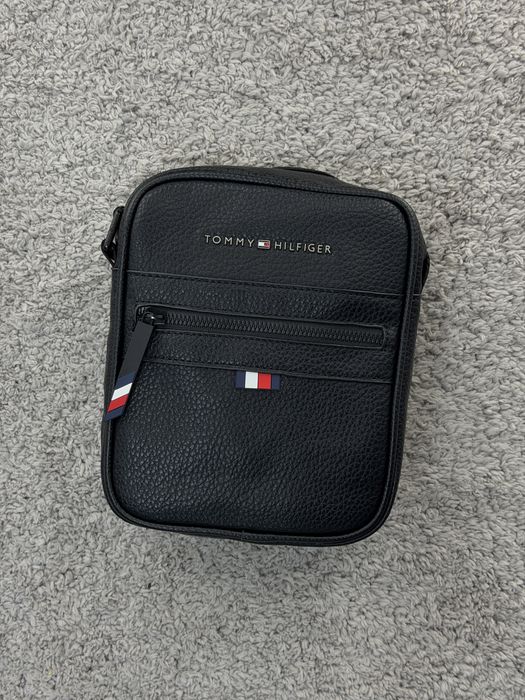 Месенджер Tommy Hilfiger