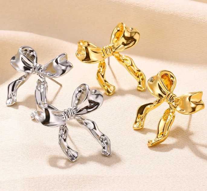 Brinco de laço dourado e prateado NOVO ENTREGA GRÁTIS