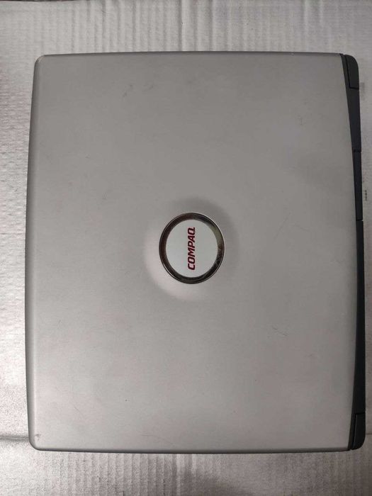 Вінтажний ноутбук COMPAQ PPRESARIO 3000