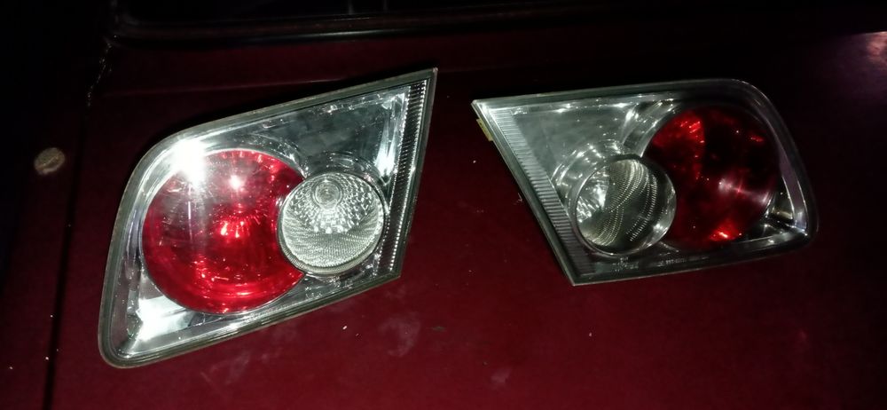 Задні фонарь  в кришку багажнику Mazda 6 GG 2 003 рік.