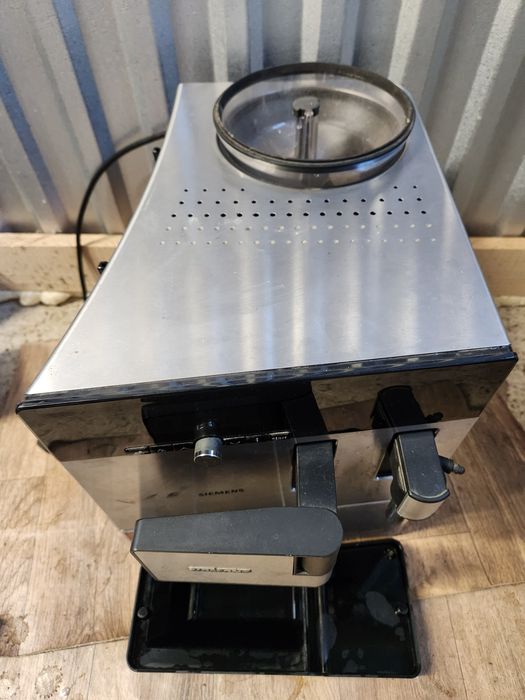 Кавомашина jura impressa,Siemens eq8