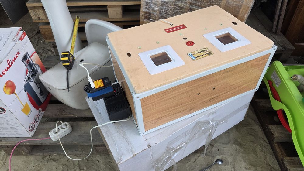 Инкубатор "Перерёлочка" б/у рабочий.Самовывоз.