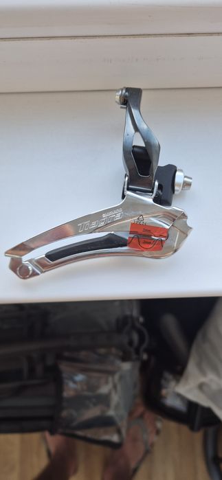 Передний переключатель скоростей Shimano Tiagra FD-4700