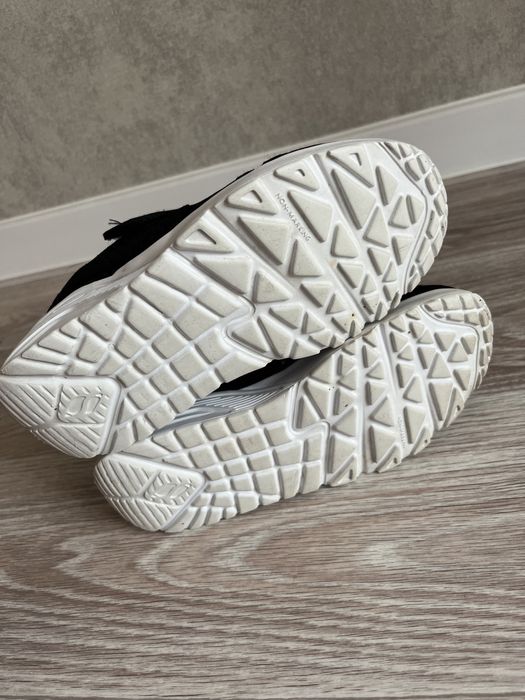 Кросівки Skechers, 32 розмір, 21 см устілка