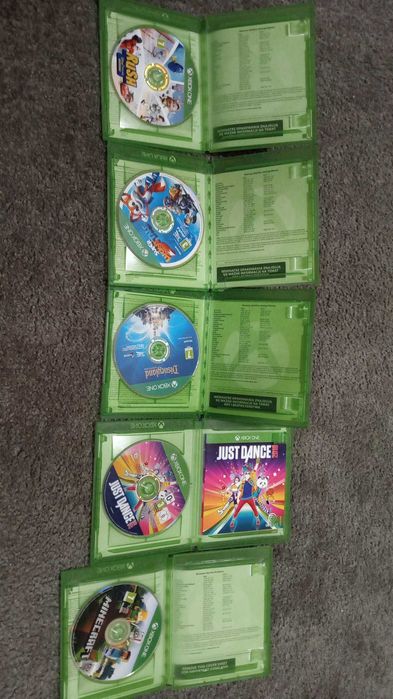 Xbox One S +3 pady+Kinect+5 gier