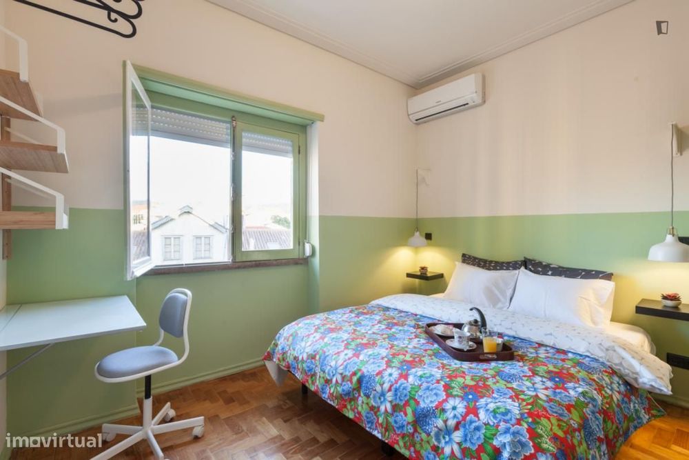 Quarto - localizado em Sé de Braga e São Lázaro Braga