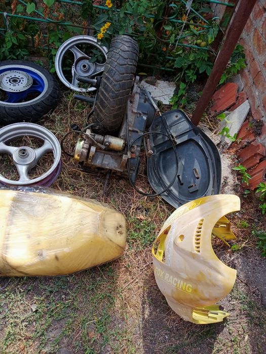 Запчасти на скутер Китайские/Honda