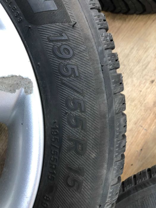 Koła/komplet kół/alufelgi Skoda 195/55/15 5x100