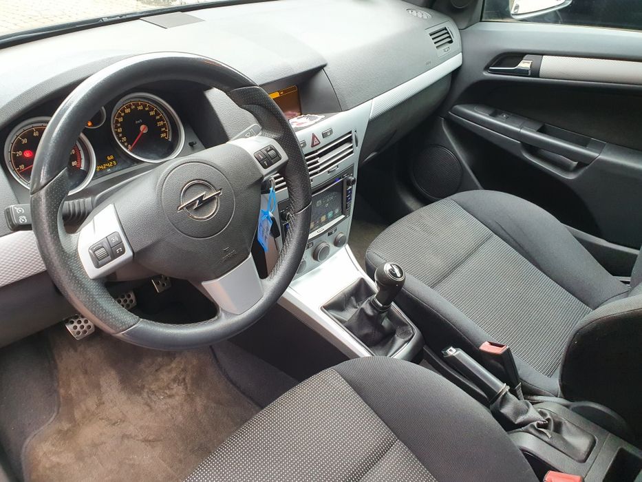 Opel Astra 1.8 GTC Kamera Super Stan
