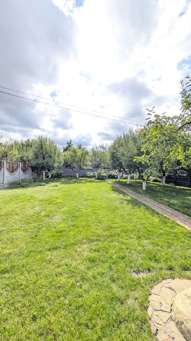 ТЕРМІНОВО!!! Продам будинок до центру 5 хв. їхати. Заїжджай і живи!