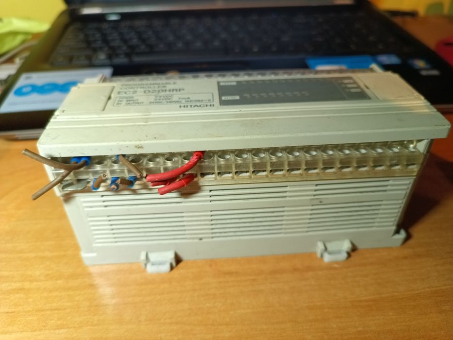 sterownik PLC Hitachi EC2-D20HRP programowalny