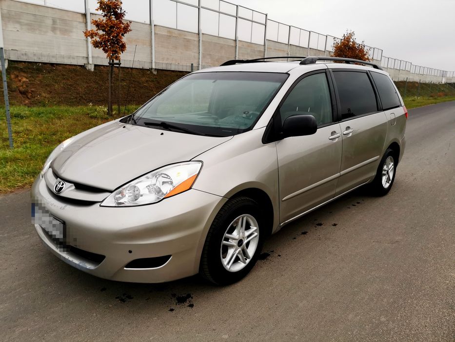 TOYOTA SIENNA/3.5 LPG/7os/Navi/Zadbana/Salon RP/Automat