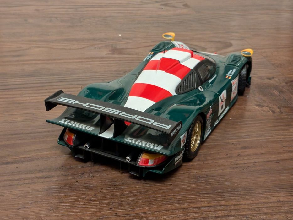 Срочно 1:18 редкие модели maisto audi r8 porsche 911 gt