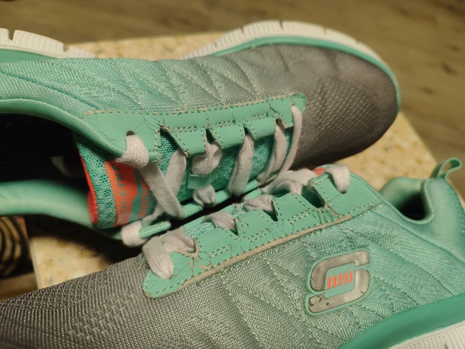 кросівки Skechers р-41