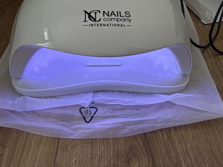 Lampa NC Nails Company International. Jak nowa!