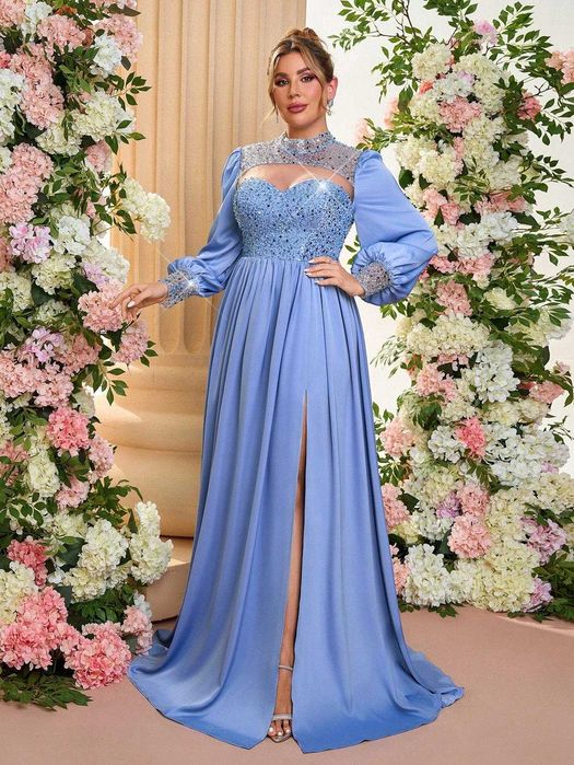 Niebieska długa sukienka gorsetowa zdobiona cekinami i perełkami 46