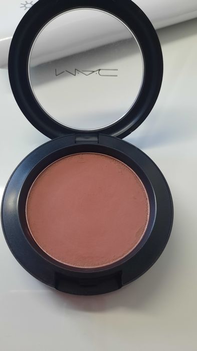 MAC róż do policzków