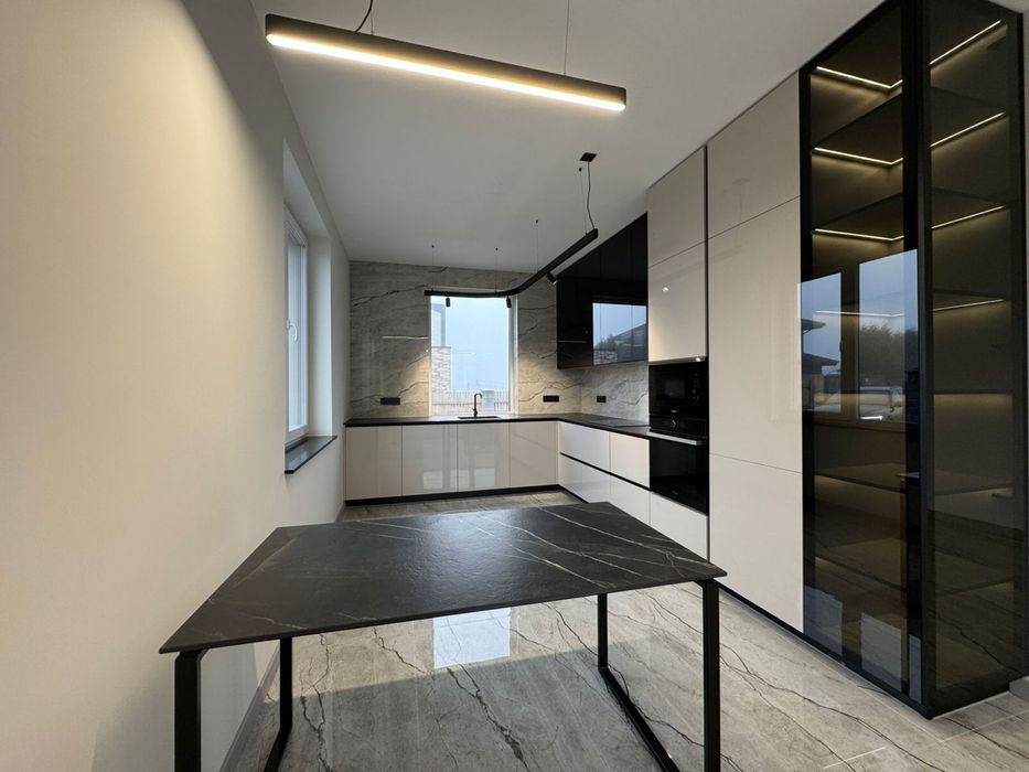 Новий БУДИНОК «на Щасливому». 140 м2. Всі Центральні комунікації.