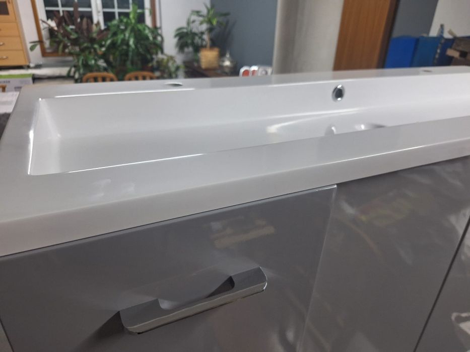 Movel para casa de banho novo