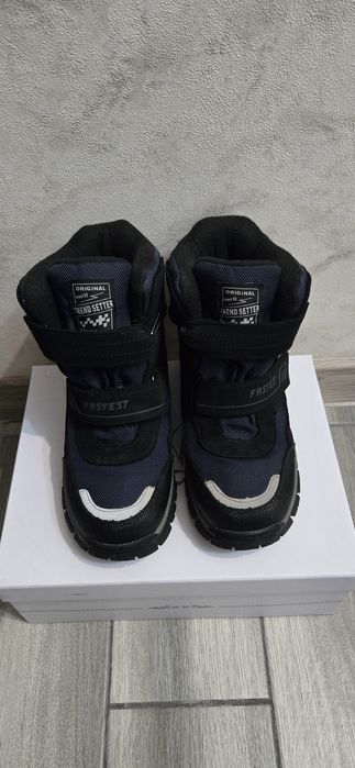 Зимние  сапоги на мальчика