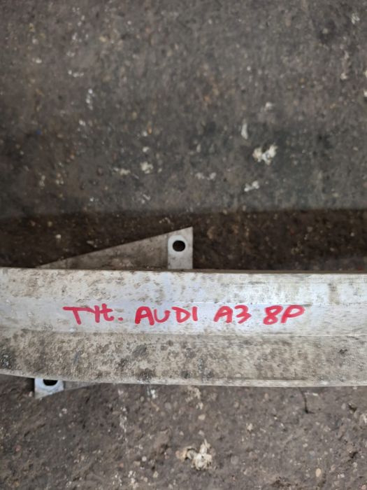 Belka zderzaka Audi A3 8P Tył 5 drzwi sportback lift A38P belka tylna
