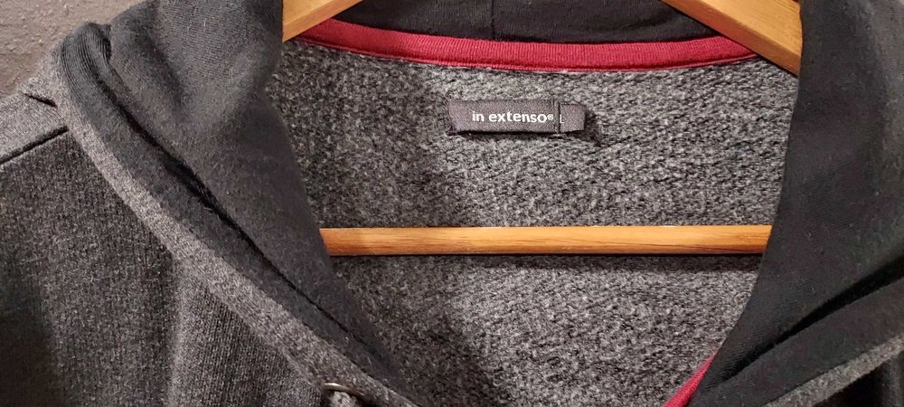 Casaco cinza In Extenso