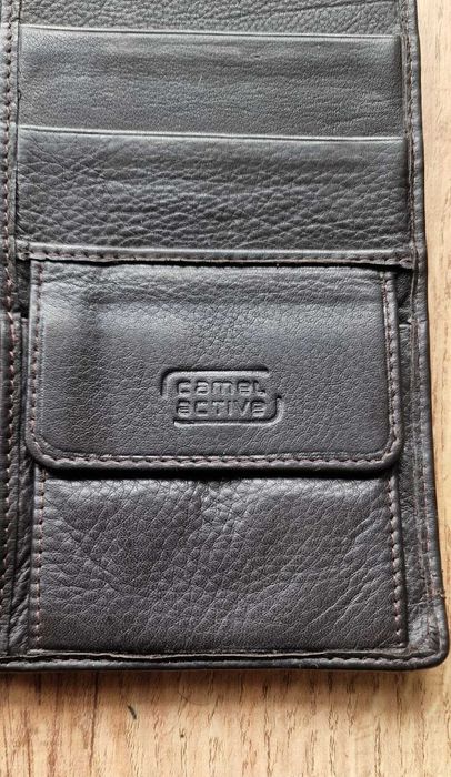 Carteira camel active de homem em pele castanha