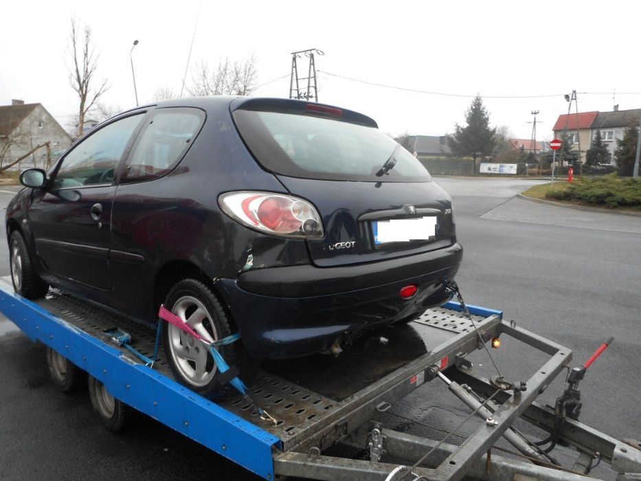 Peugeot 206,zwykły diesel 1,9,przeznaczony na części,granatowy