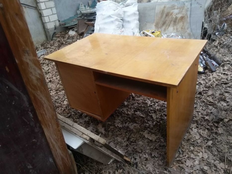Продам письмовій стіл