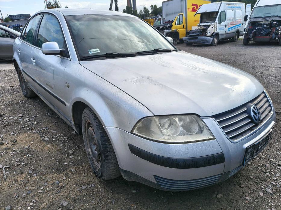VW Passat B5 FL 1.5D, Lampy tylne prawa lewa, Części FV Transport/Dostawa