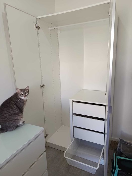 Roupeiro IKEA PAX Branco com Portas de Espelho + Organizadores Internos
