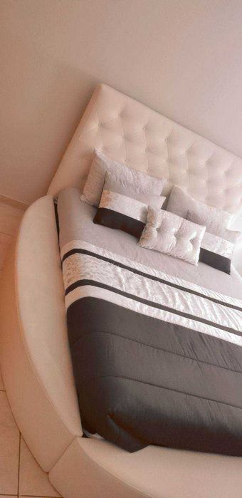 Cama redonda de casal fantastica