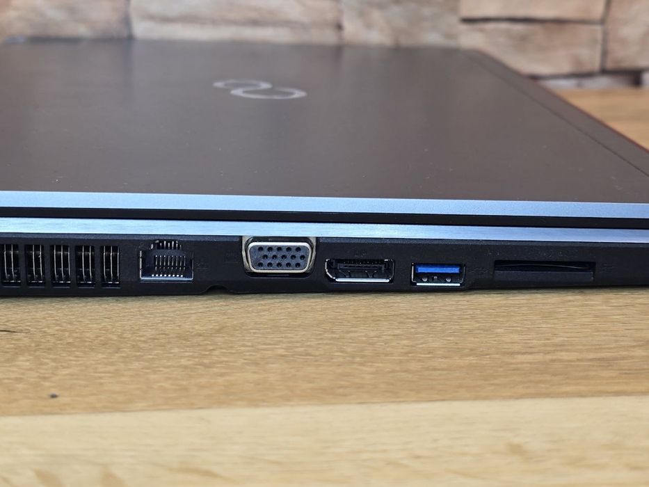 Ноутбук Fujitsu E754 (intel i5 /RAM 8Gb SSD 256Gb