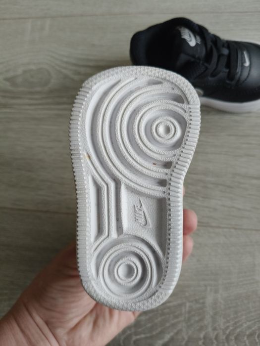 Кросівки Nike для малюків. Розмір 17, устілка 10,5см.